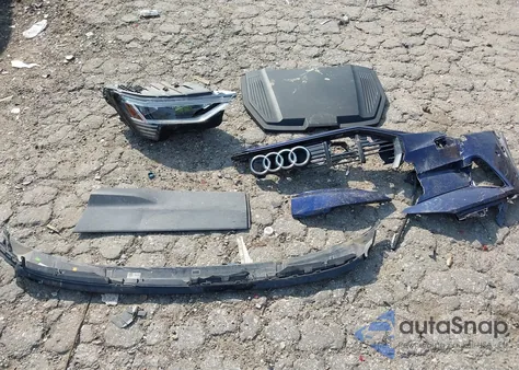 2022 Audi E-Tron Premium Plus Quattro z USA, uszkodzony, nr VIN WA1LAAGE5NB014726